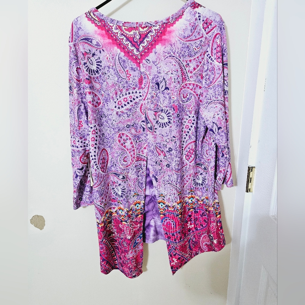 One world size 1x top - Picture 2 of 5